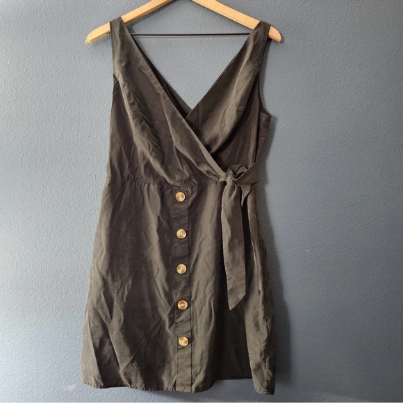 Express Dresses & Skirts - Express · Wrap Front Dress